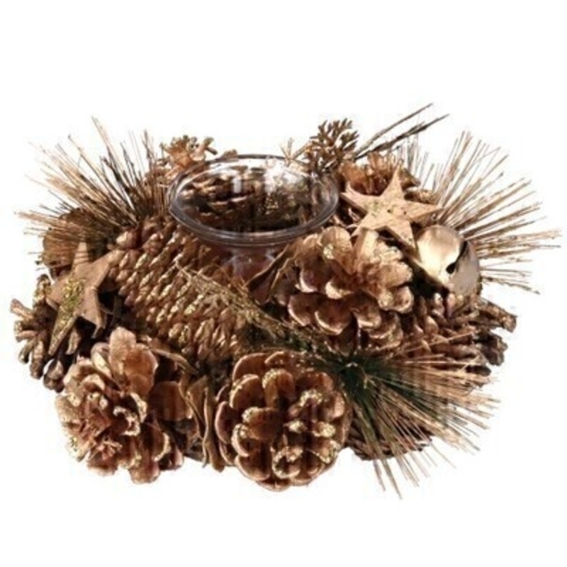 This festive gold fir pinecone and star t.lite holder holds 1 candle and is by Designer Gisela Graham and will delight for years to come. It will compliment any Christmas decorations and has a matching larger t.lite holder available. Remember Booker Flowers and Gifts for Gisela Graham Christmas Decorations. 
